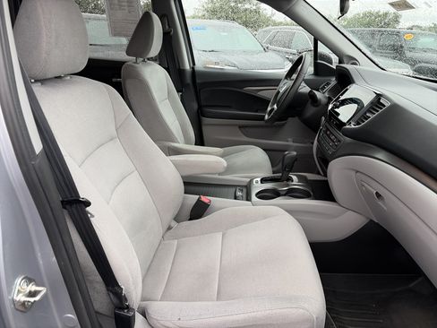 Used 2019 Honda Pilot EX image 9