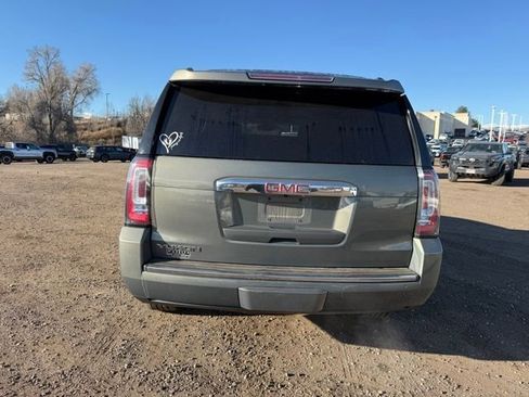 Used 2018 GMC Yukon Denali image 4