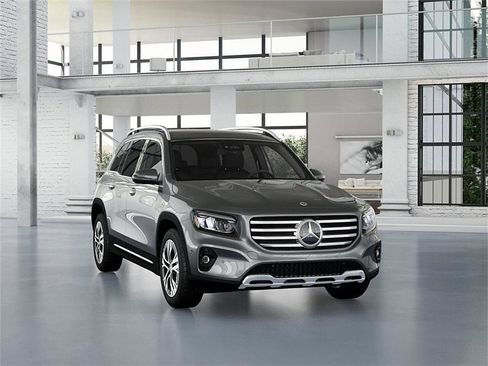 New 2026 Mercedes-Benz GLB 250 4MATIC image 9