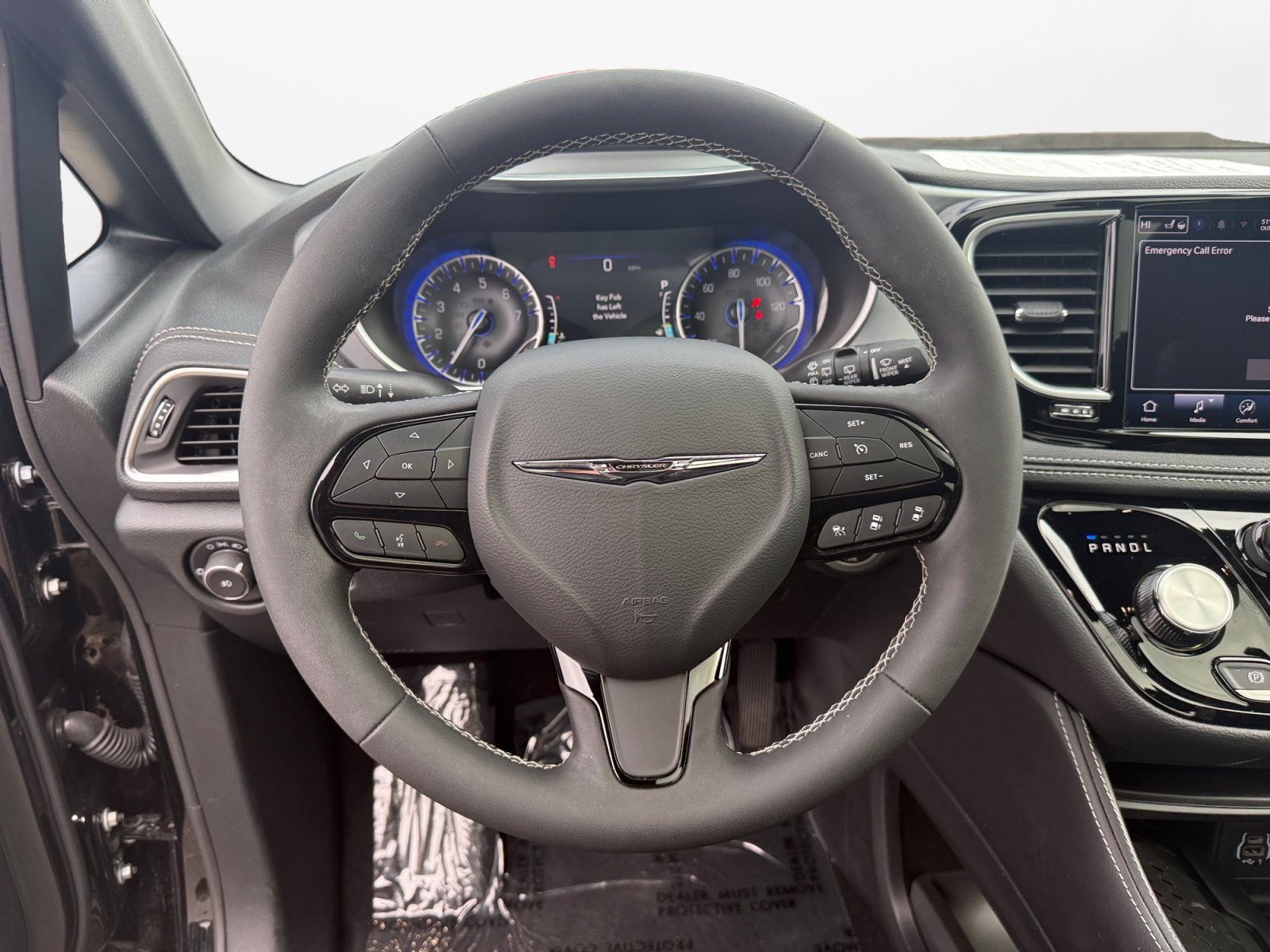 Used 2025 Chrysler Pacifica Limited AWD/4WD image 14