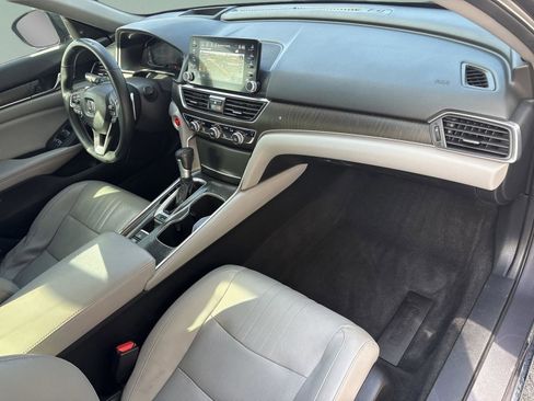 Used 2018 Honda Accord Touring image 20
