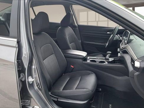 Used 2024 Nissan Altima 2.5 SV image 27