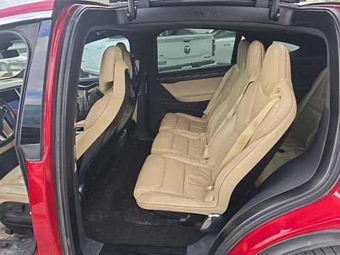 Used 2016 Tesla Model X P90D image 7