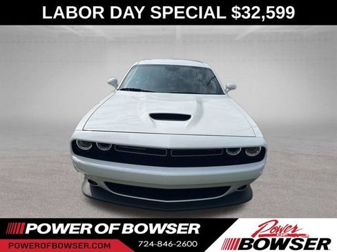 Used 2022 Dodge Challenger R/T RWD image 4