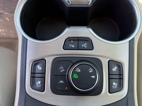 Used 2020 GMC Terrain Denali w/ Denali Premium Package AWD/4WD image 19