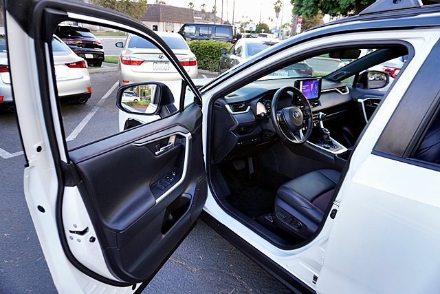 Used 2024 Toyota RAV4 XSE AWD/4WD image 55