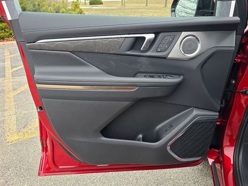 New 2026 Buick Enclave Avenir image 11