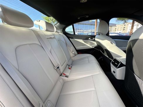 Used 2025 Genesis G70 2.5T image 27