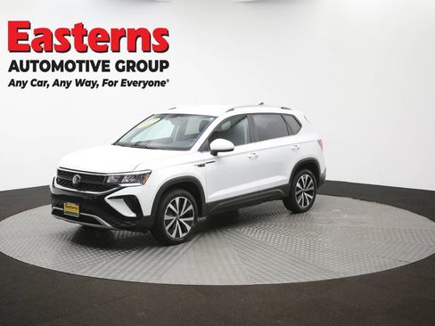 Used 2024 Volkswagen Taos SE FWD image 54