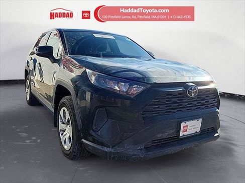 Certified 2022 Toyota RAV4 LE image 7