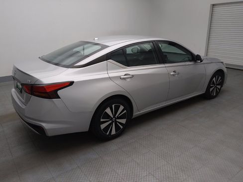 Used 2022 Nissan Altima 2.5 SV FWD image 10