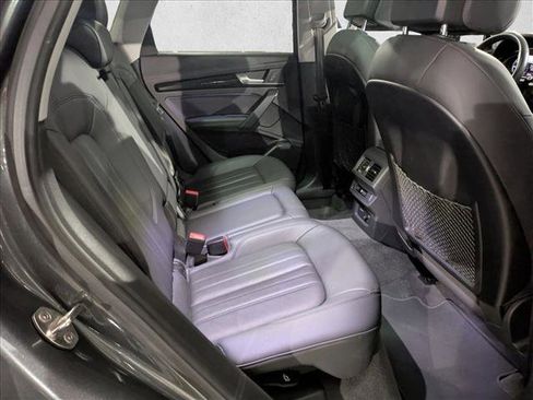 Used 2020 Audi Q5 e Premium Plus w/ Premium Plus Package image 20