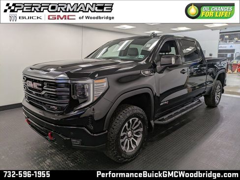 Used 2023 GMC Sierra 1500 AT4 w/ AT4 Preferred Package image 1