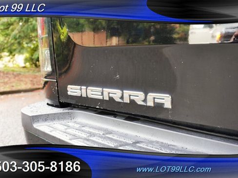 Used 2014 GMC Sierra 2500 Denali w/ Suspension Package, Off-Road AWD/4WD image 33