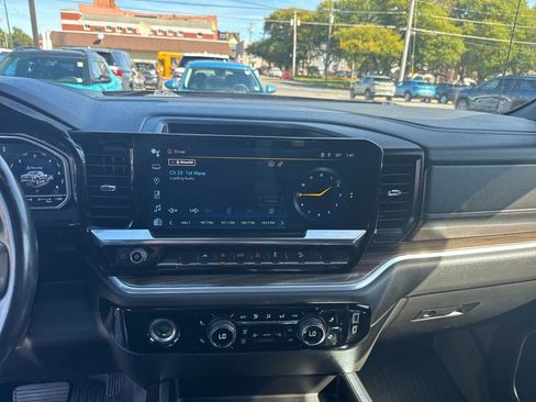 Used 2022 Chevrolet Silverado 1500 RST image 23