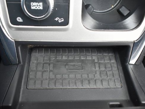 Used 2022 Ford Explorer Limited w/ Equipment Group 301A image 35