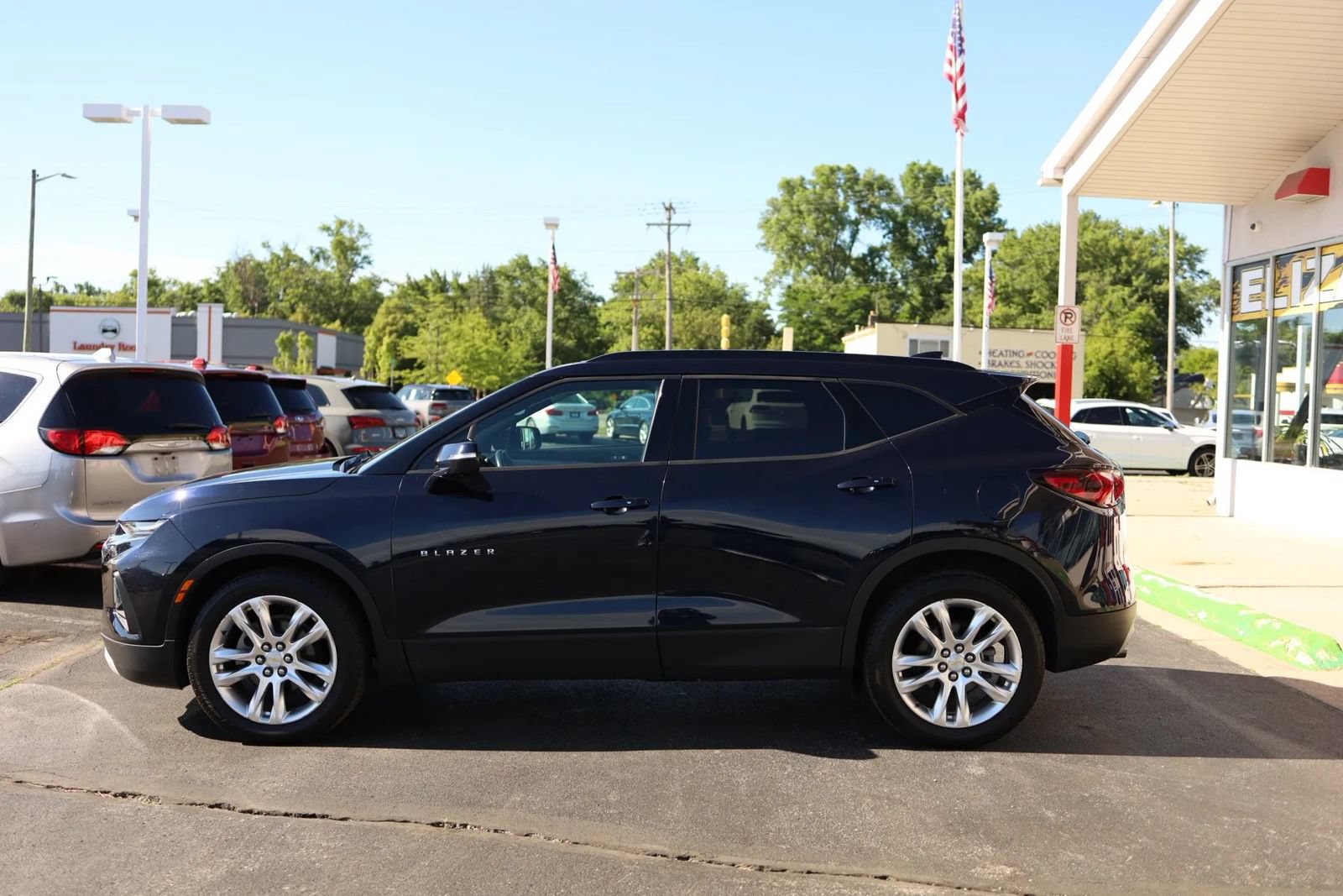 Used 2020 Chevrolet Blazer LT w/ Sound & Technology Package AWD/4WD image 8