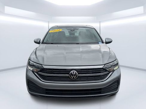 Used 2024 Volkswagen Jetta SE FWD image 8