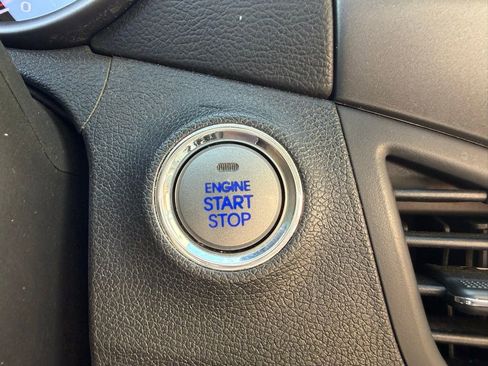 Used 2013 Hyundai Elantra Limited w/ Technology Pkg image 12