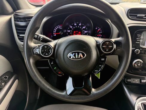 Used 2019 Kia Soul FWD image 16