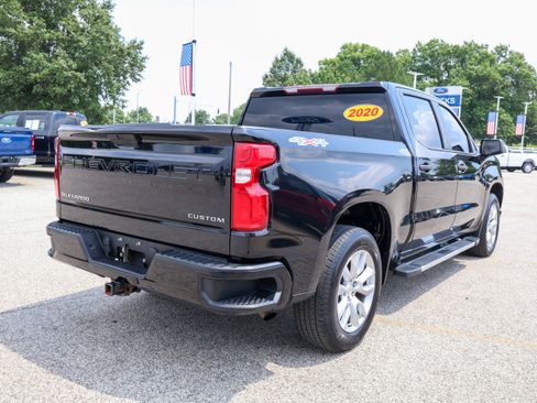 Used 2020 Chevrolet Silverado 1500 Custom w/ Custom Value Package AWD/4WD image 5
