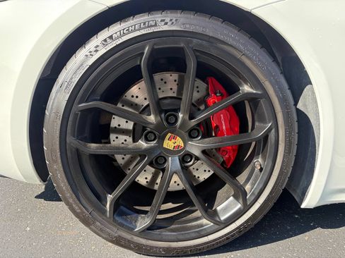 Used 2020 Porsche 718 Boxster Spyder RWD image 8