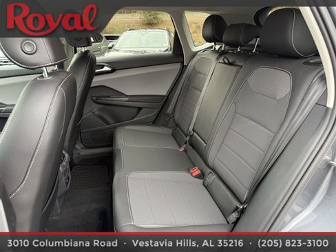 Certified 2022 Volkswagen Taos SE image 12