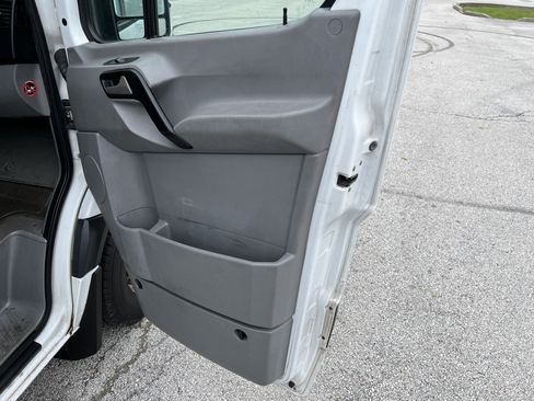 Used 2013 Mercedes-Benz Sprinter 2500 image 30