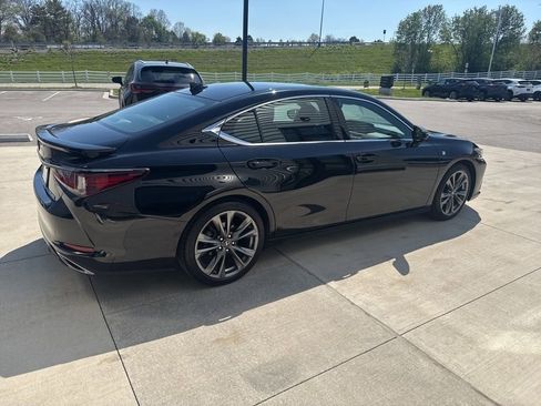 Used 2021 Lexus ES 350 F Sport image 2