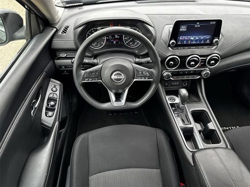 Used 2024 Nissan Sentra SV image 14