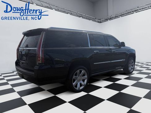 Used 2020 Cadillac Escalade ESV Premium Luxury AWD/4WD image 5
