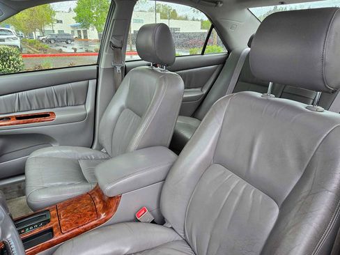 Used 2002 Toyota Camry XLE image 21