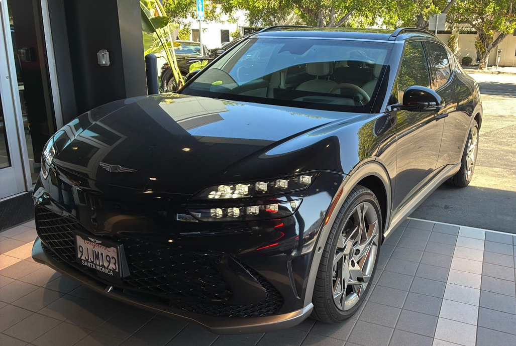 Used 2023 Genesis GV60 Performance AWD/4WD image 1