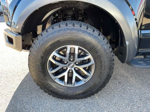 Used 2018 Ford F150 Raptor w/ Equipment Group 801A Mid AWD/4WD image 9