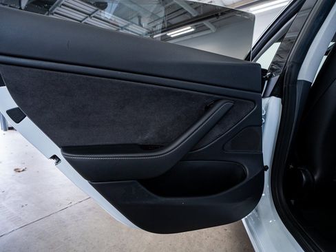 Used 2018 Tesla Model 3 Long Range image 41