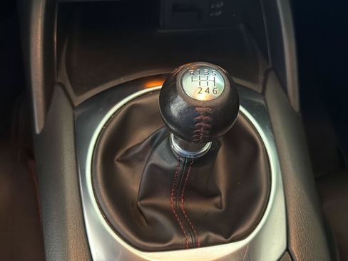 Used 2016 MAZDA MX-5 Miata Club RWD image 15
