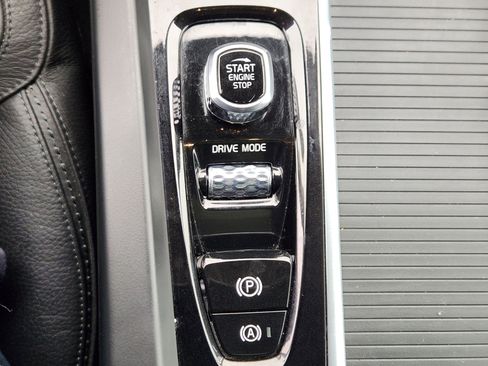 Used 2020 Volvo V60 T5 Cross Country w/ Protection Package Premier image 22