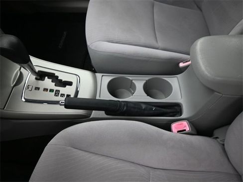 Used 2011 Toyota Corolla LE image 18
