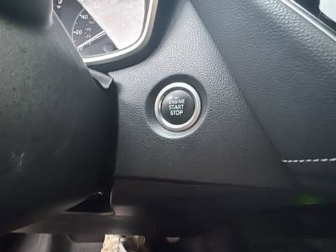 Used 2024 Toyota Corolla SE w/ SE Package image 15