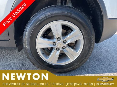 Used 2022 Chevrolet Trax LT AWD/4WD image 52