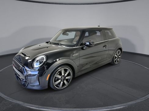 Used 2023 MINI Cooper S w/ Signature Upholstery Package FWD image 4