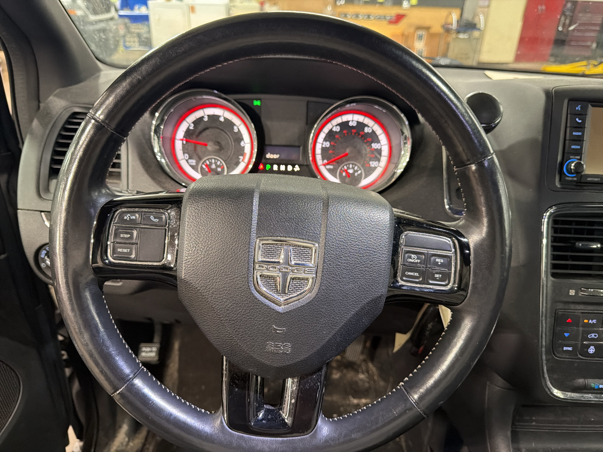 Used 2016 Dodge Grand Caravan SXT FWD image 5