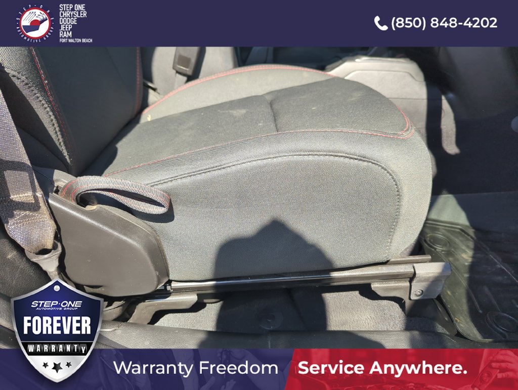 Used 2022 Jeep Wrangler Rubicon AWD/4WD image 26