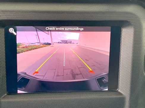 Used 2023 Jeep Gladiator Willys image 34