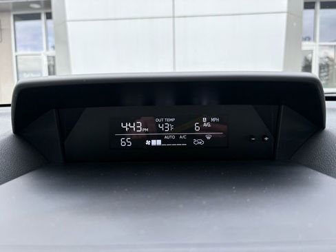 Used 2023 Subaru Crosstrek 2.0i image 19