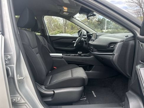 Used 2024 Nissan Rogue SV AWD/4WD image 28