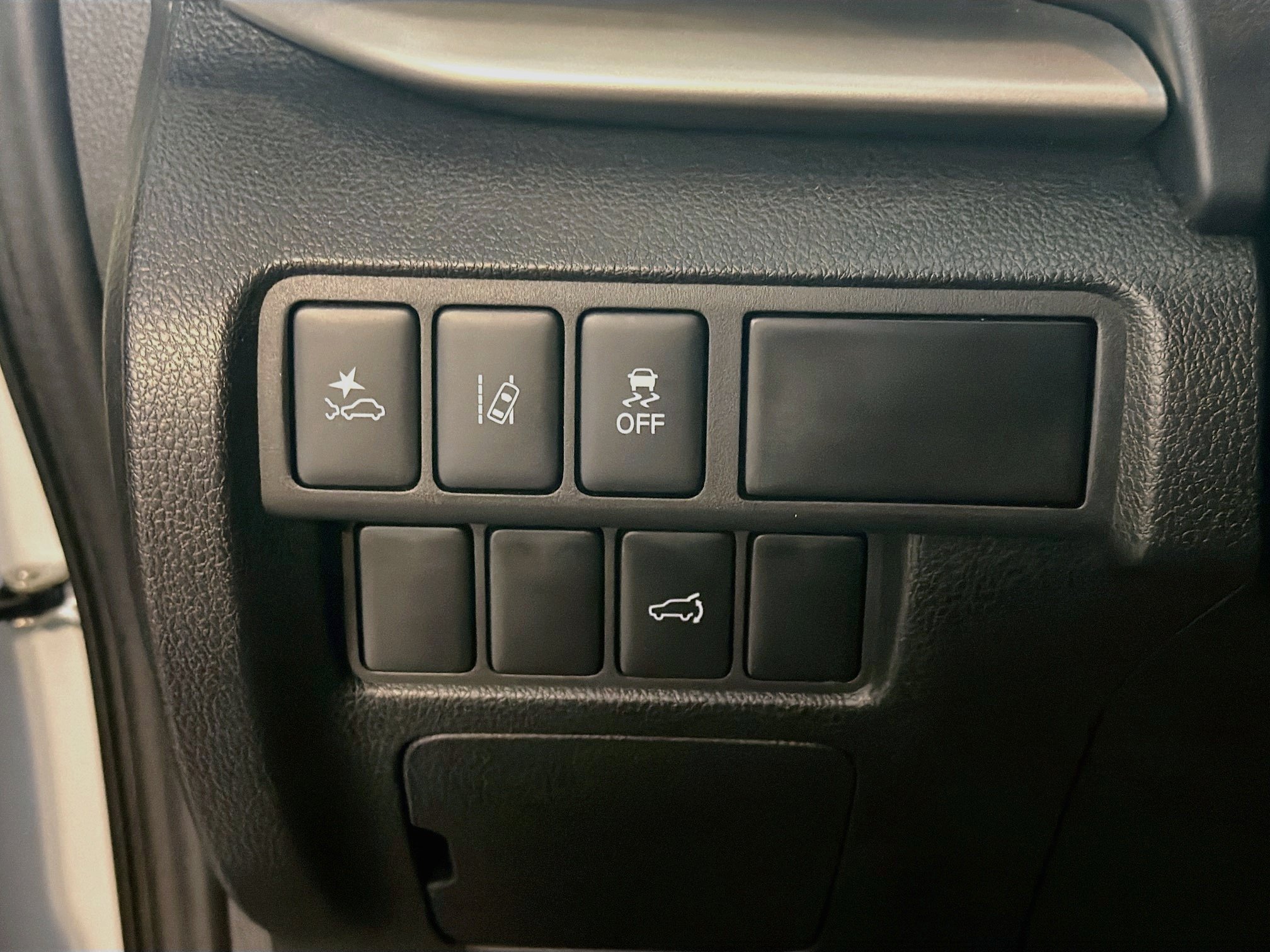 Used 2025 Mitsubishi Eclipse Cross SE AWD/4WD image 17