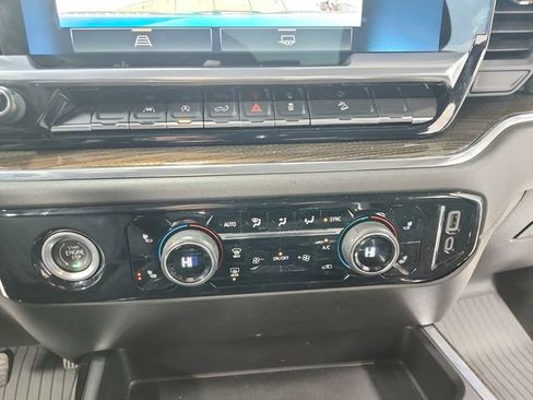 Used 2023 Chevrolet Silverado 1500 RST AWD/4WD image 30