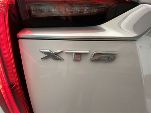 Used 2021 Cadillac XT6 Premium Luxury image 28