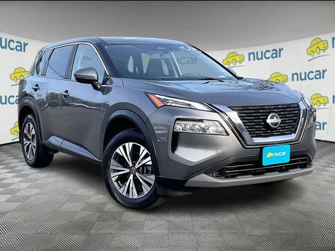 Used 2023 Nissan Rogue SV image 1